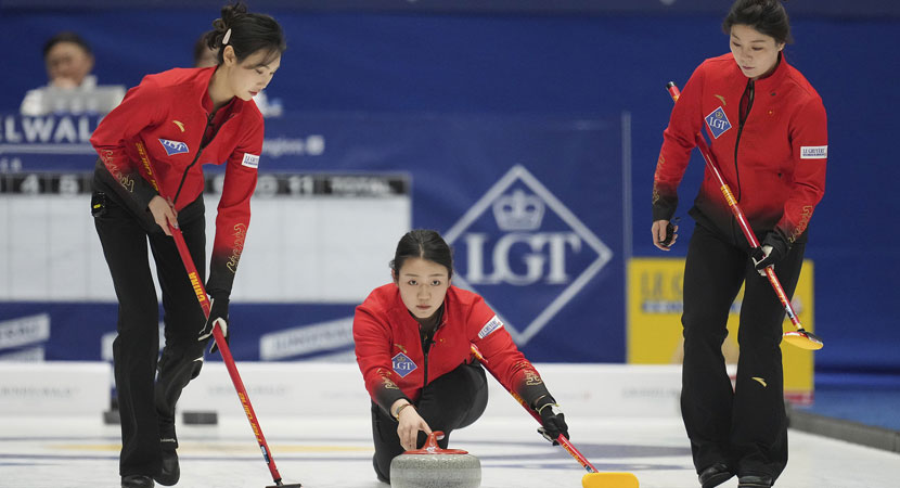 育和整体氛 育和整体氛