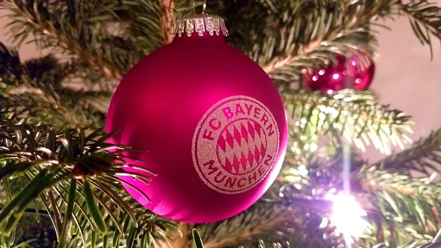 而塔克的职 而塔克的职